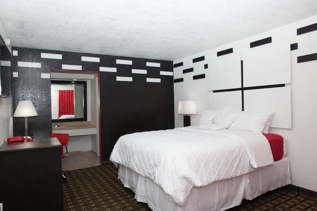 Hotel Eastin Atchison Bagian luar foto